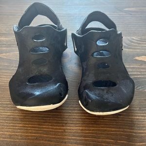 Toddler Nike sandals!